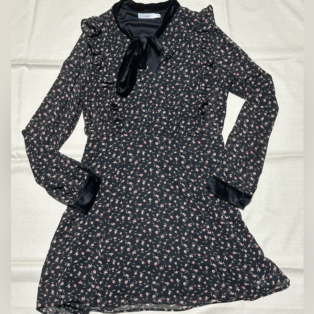 Lush floral dress with velvet tie.